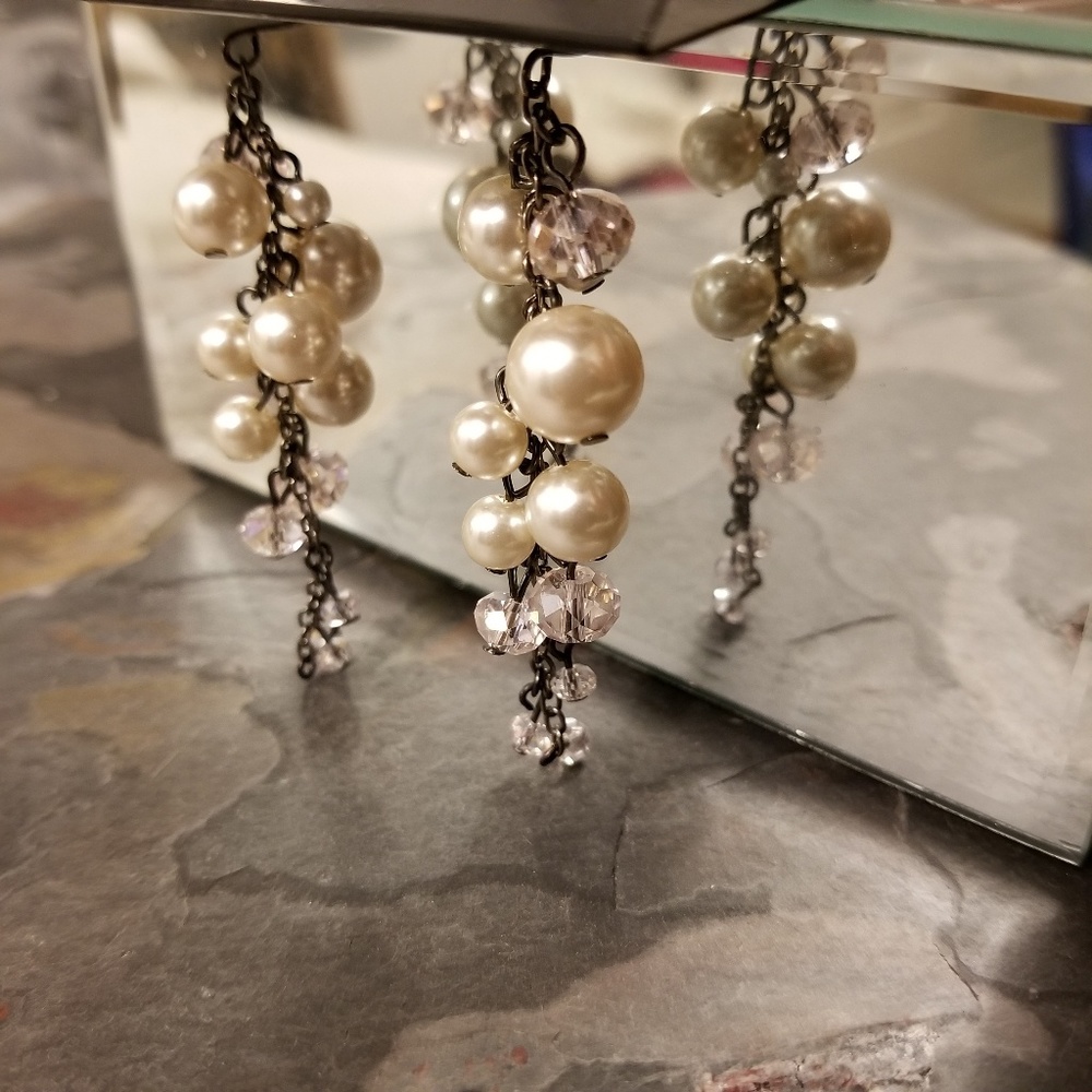 APT. 9 💋 Pearl & Pink Beaded Chandelier earrings - Picture 2 of 3
